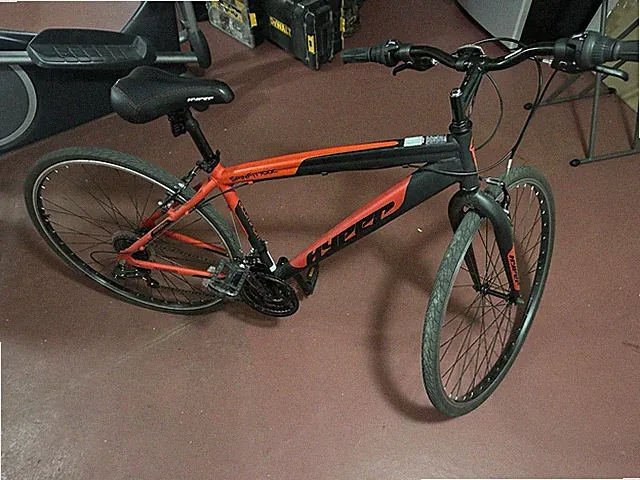 Hyper SpinFit 700C Hybrid Bike Red & Black, 700C Wheels, Stylish Urban Bicycle