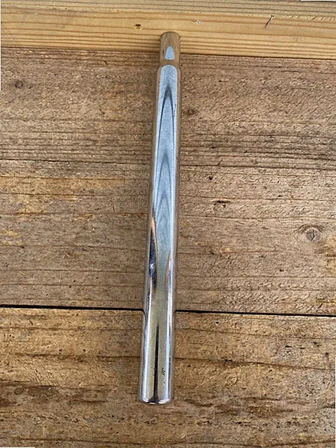 Nice Chrome Heavy Duty 28.6mm Mountain Bike Urban Touring Seat Post-Almost 14”